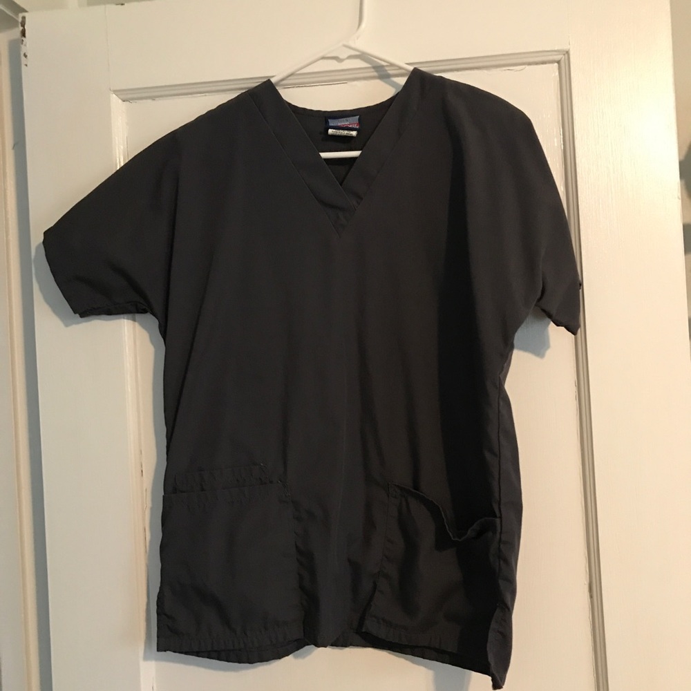 Cherokee scrub top